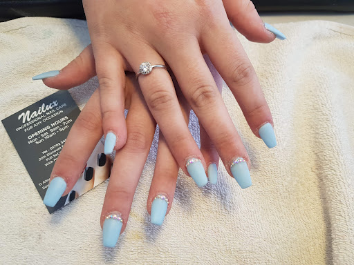 Nailux - Visual