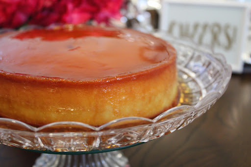 Reina's Cafe & Bakery
