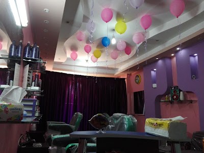 Photos of سوق المنطقة السكنية الأولى