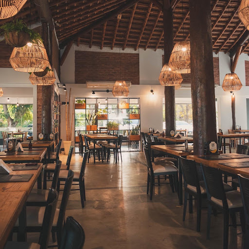 Ivoty Resto by Jardín del Paraná