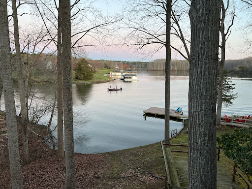 Smith Mountain Lake Vacation Rentals by Vacasa