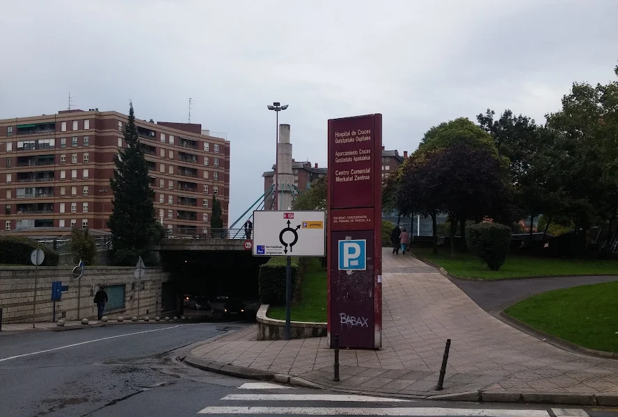 Aparcamiento Cruces photo