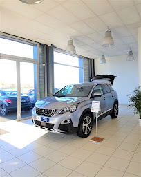 Photo n°5 de Garage SANCHEZ - Agent PEUGEOT Marc MORIN / Entretien multi-marques / Carrosserie à Saint-Beauzire (Atelier de réparation automobile)