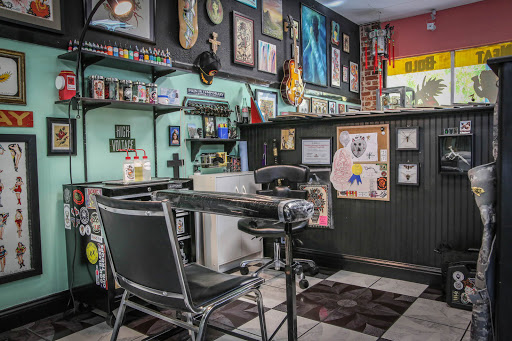 Colossal Tattoo Logo