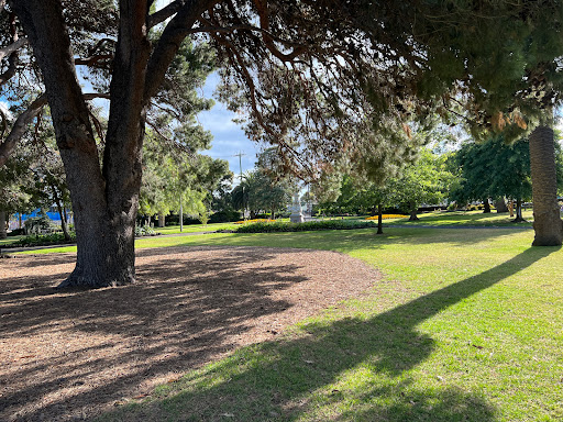 Barbara Beyer Reserve Off Leash Area - Thumbnail