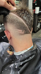 Photo n°17 de Prince coiffeur à Tourves (Salon de coiffure)