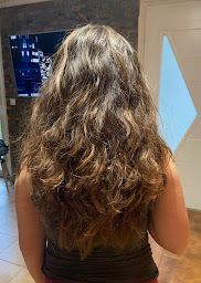 Photo n°8 de NATHALIE COIFFURE à Lys (Salon de coiffure)