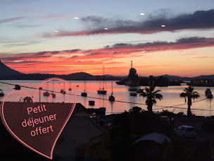 Photo n°14 de Effet Mer 83 à Saint-Mandrier-sur-Mer (Lodge)