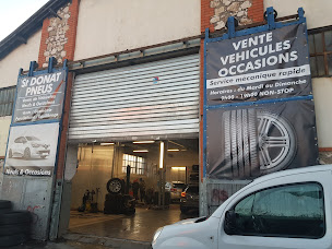 Photo n°4 de saint donnat auto pneu à Marseille (Garage automobile)