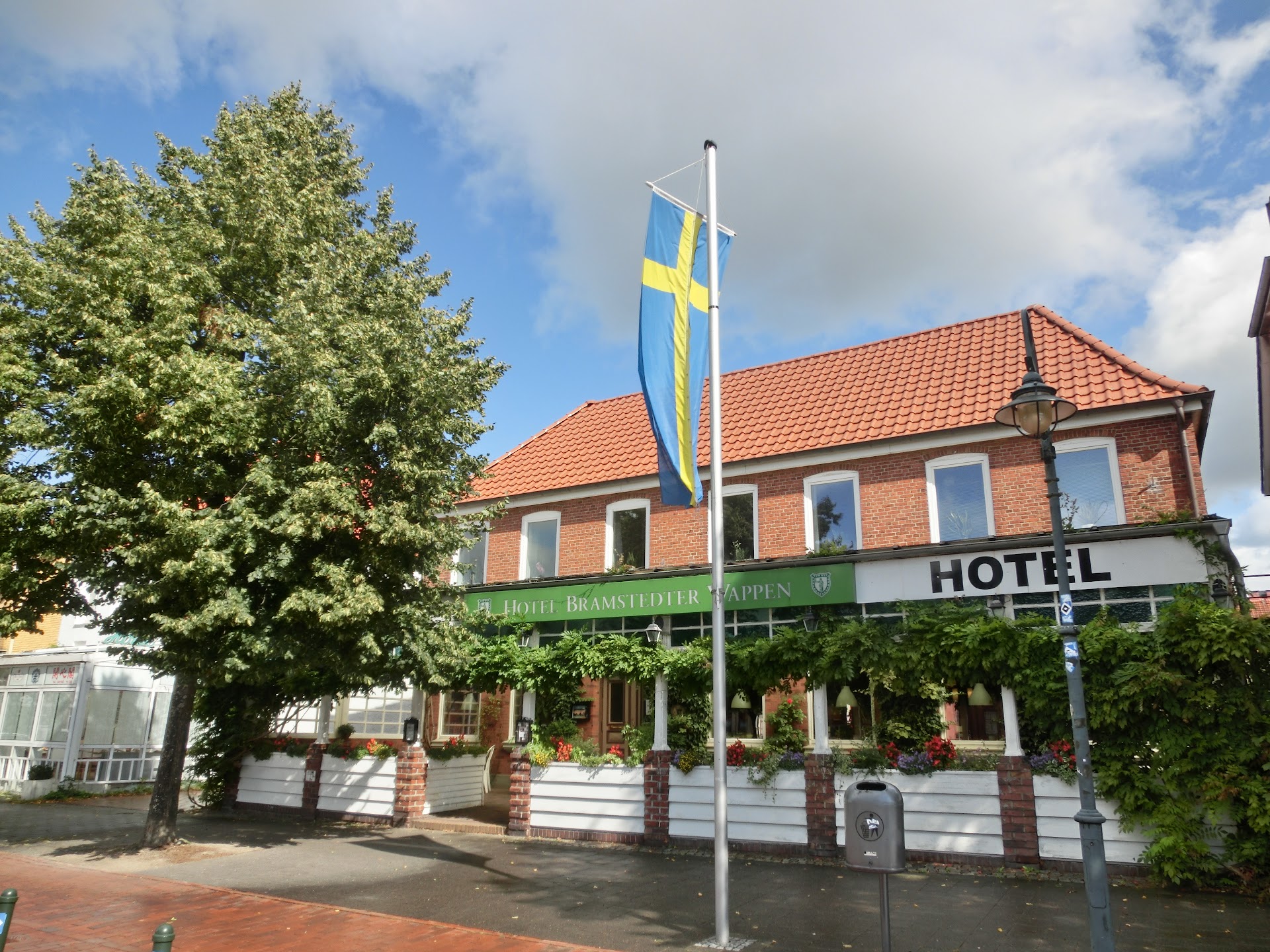 Hotel Bramstedter Wappen - Housity