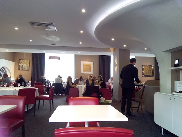 Hotel Mercure Villefranche en Beaujolais Ici & La