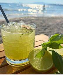 Photo n°3 de Le 10 Plage - restaurant, plage privée à Saint-Cyr-sur-Mer (Restaurant)