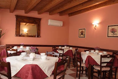 Photos of Sorella Luna Srl