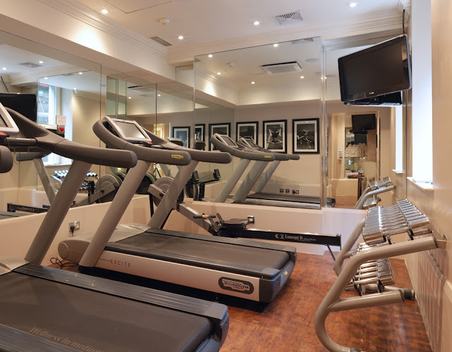 Radisson Blu Edwardian Kenilworth Hotel, London Phone number