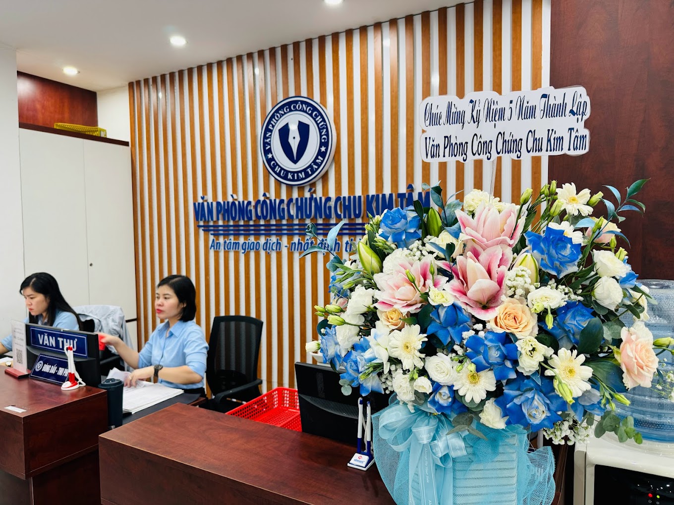 can-bo-nhan-vien-vpcc-chu-kim-tam