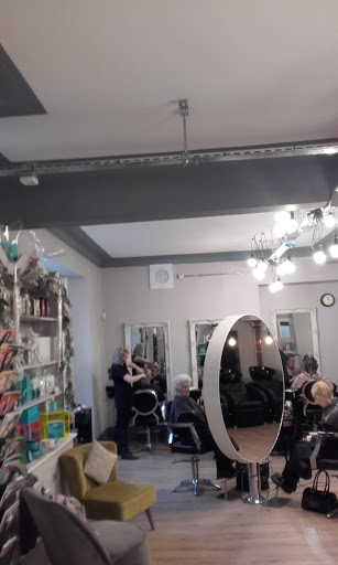 Boveda Hair and Beauty - Thumbnail