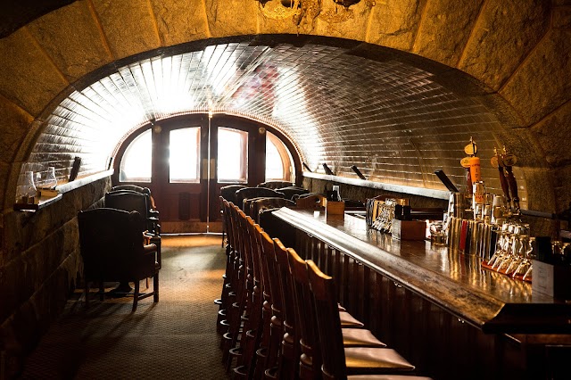 Tunnel Bar