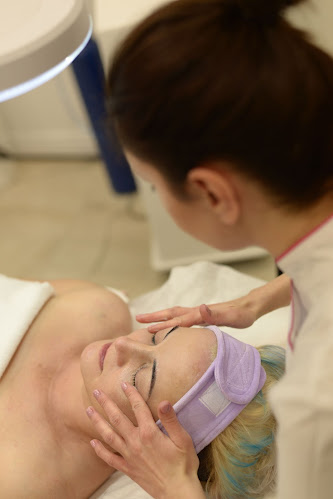 Farmesté Karolina Farmakis - Wrocław