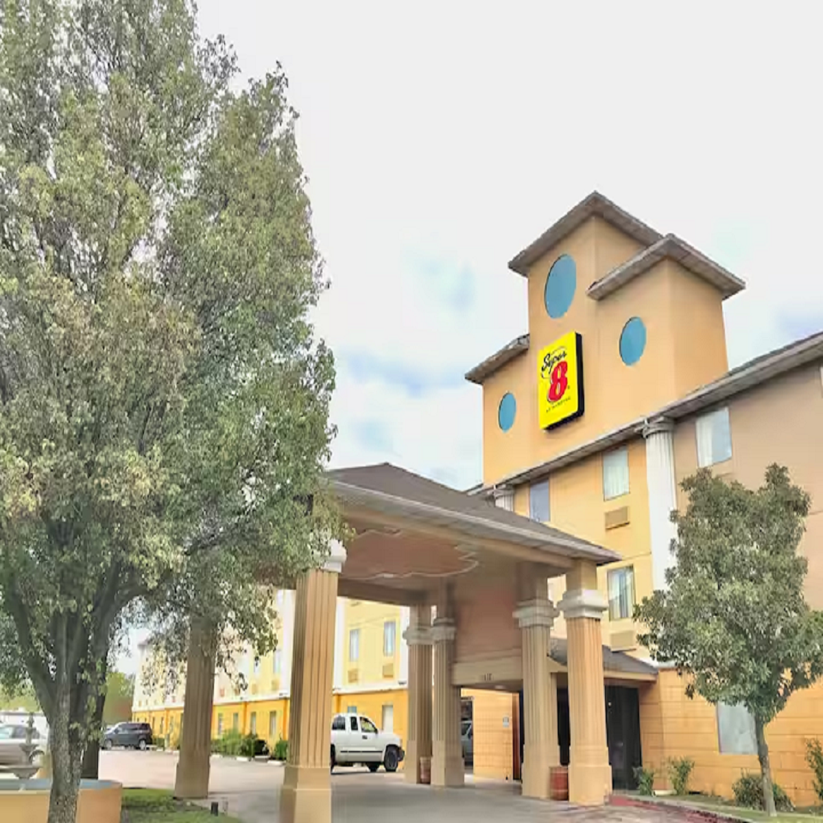 Super 8 Temple By Wyndham IH-35