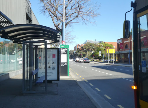 Stop W2 Currie St - South side