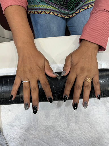 Spring Nails Salon