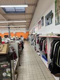 Photo n°1 de Au Vide Grenier Saint Quentin à Saint-Quentin (Dépôt-vente)