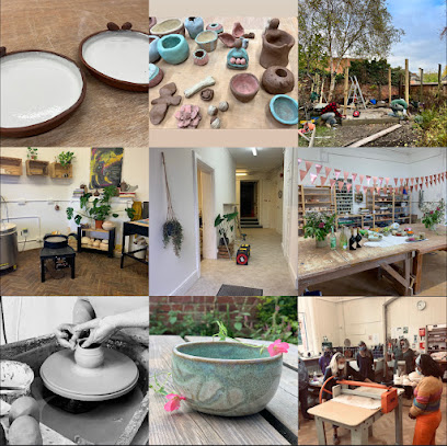 Stroud Pottery pottery studio in Stroud offering wheel throwing and hand building classes