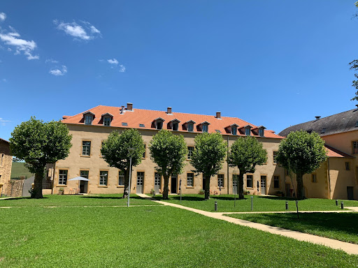 Photo de Le Clos Saint Gildas - Résidence Services Seniors à Pouilly-sous-Charlieu (42720)