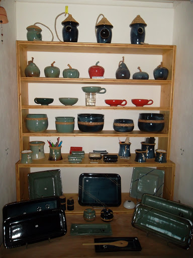 Photo de Poterie du Val Montjoie à Saint-Gervais (33240)