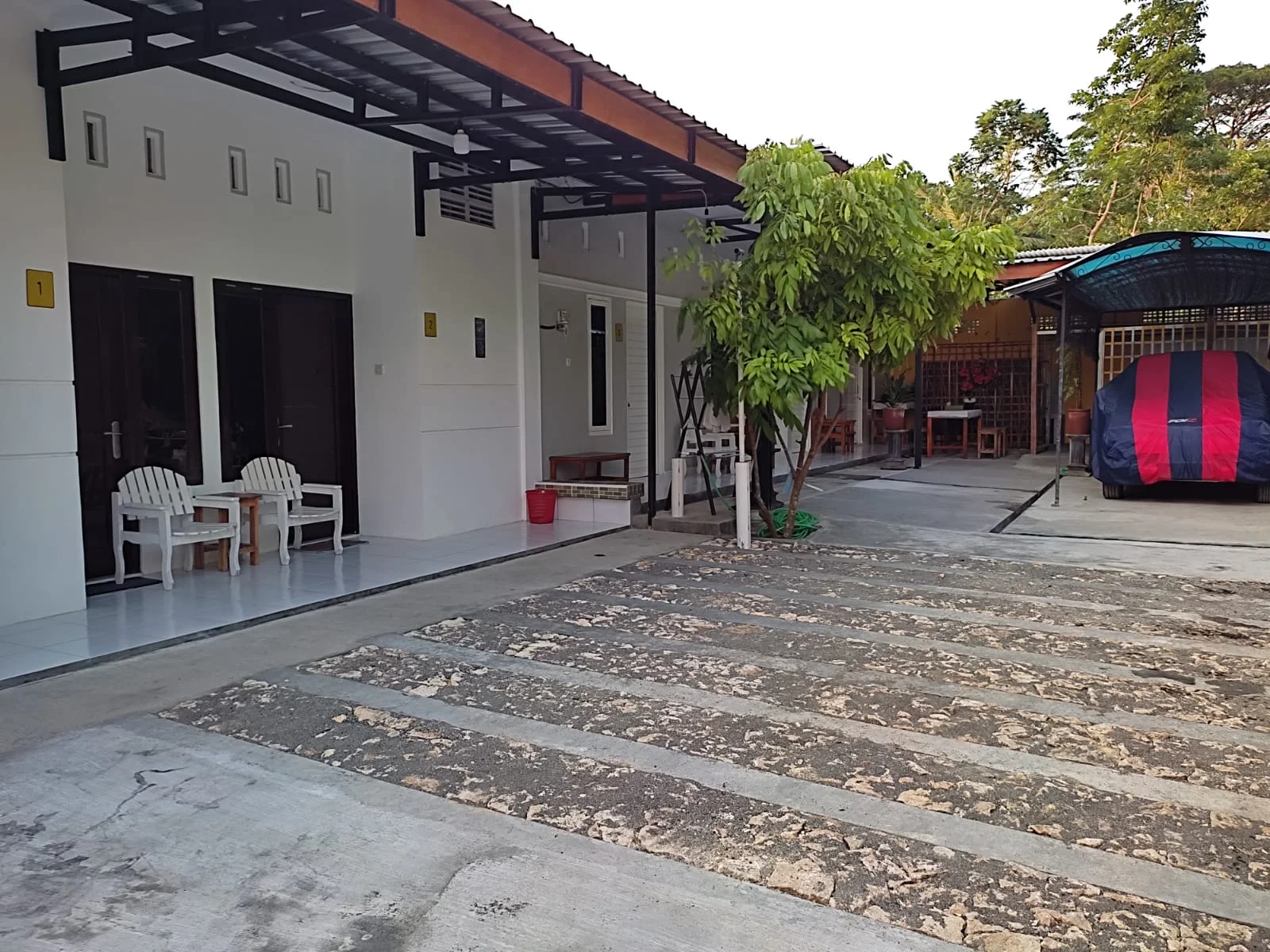 Kost Omah Putih