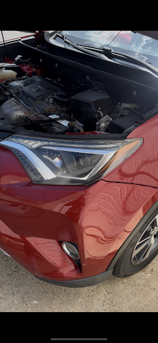 Ponce Alvarado car detailing