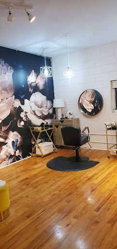 Pink Lemon Salon & Boutique - Thumbnail