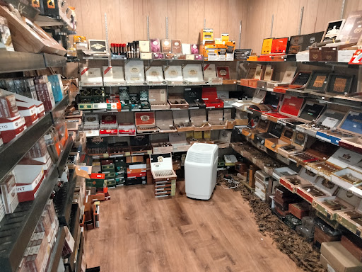 Smokes & Things - Visual