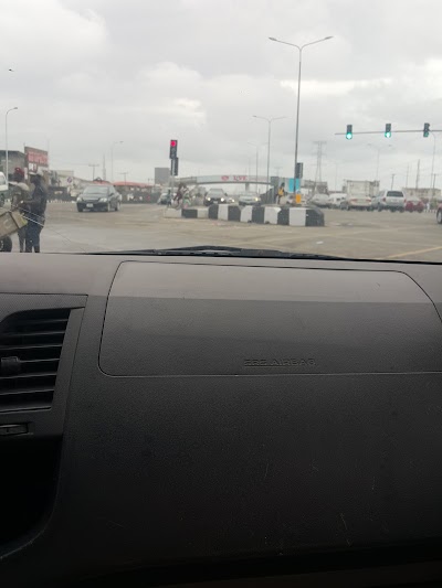 Photos of 5th Roundabout Lekki Bus Stop