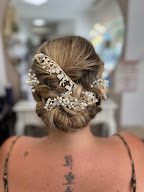 L'Artisan Coiffeur Créateur /Salon de coiffure Eco-responsable La Biosthétique. à Saint-Étienne-du-Grès