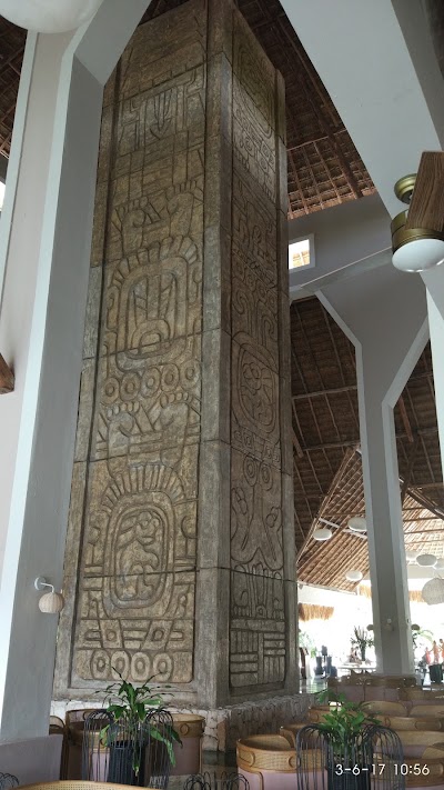 Photos of Grand Palladium Colonial Main Pool