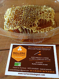 Photo n°19 de Rucher De L'Estagnol à Saussan (Service agricole)