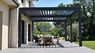 Photo n°1 de Fenêtres et Pergolas Logikinov à Équemauville (Constructeur d'abris de jardin)