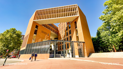 Toulouse School of Economics