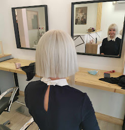 Photo n°20 de Moving Coiffure by Marianne à Tarbes (Boutique d'articles de mode)