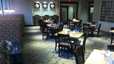 Photos of University Plaza Hotel
