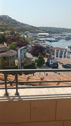 Център, 8130 Черно море