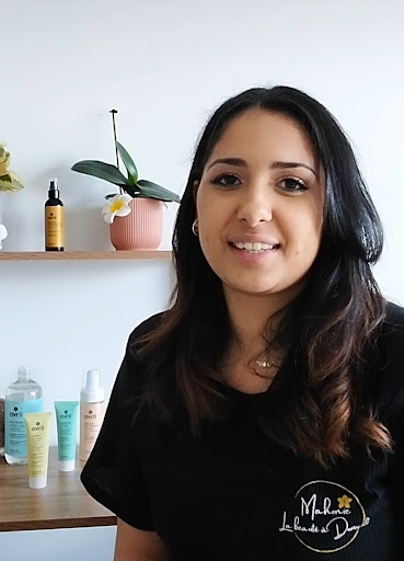 Mahonie "Estheticienne à Domicile" - Thumbnail