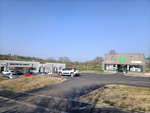 Photo n°5 de PHARMACIE DE BOURG DES COMPTES à Bourg-des-Comptes (Parapharmacie)