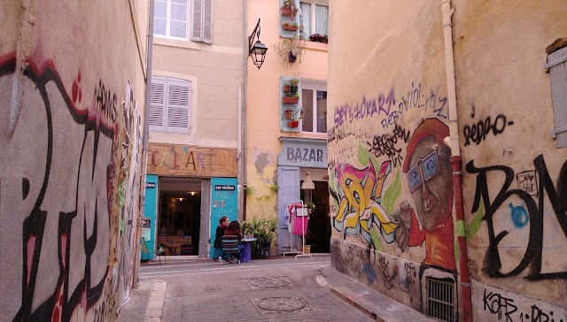 Rita. Brocante, food et tattoo