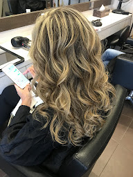 Photo n°6 de Les Clayes de la Beauté à Les Clayes-sous-Bois (Salon de coiffure)