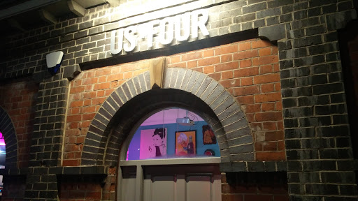 US Four - Visual