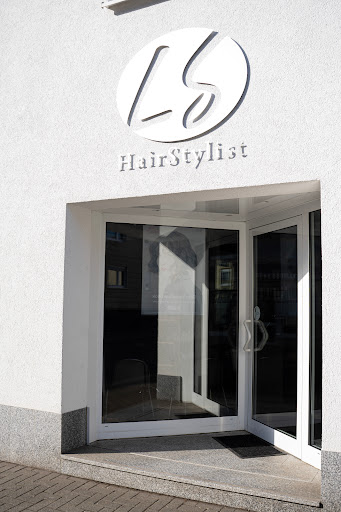 Friseur LS HairStylist Allendorf I Farbexperte I Blondspezialist I Elisabeth Schmunk-Gaier - Thumbnail