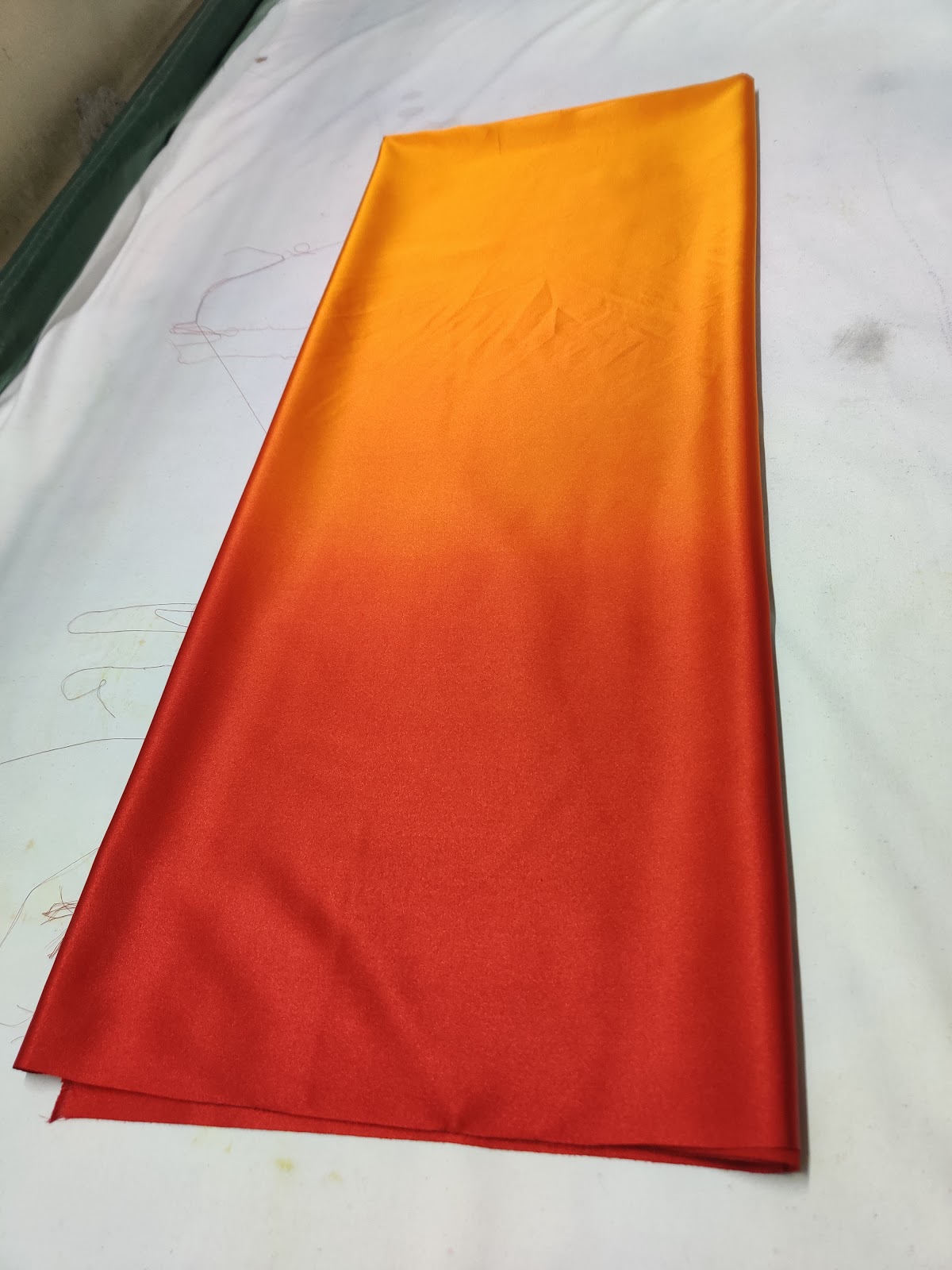 Colors & Looms Mens Tailoring - صورة 2