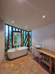 Photo n°3 de Nuance Bleu Marine à Saint-Georges-du-Vièvre (Peintre en bâtiment)